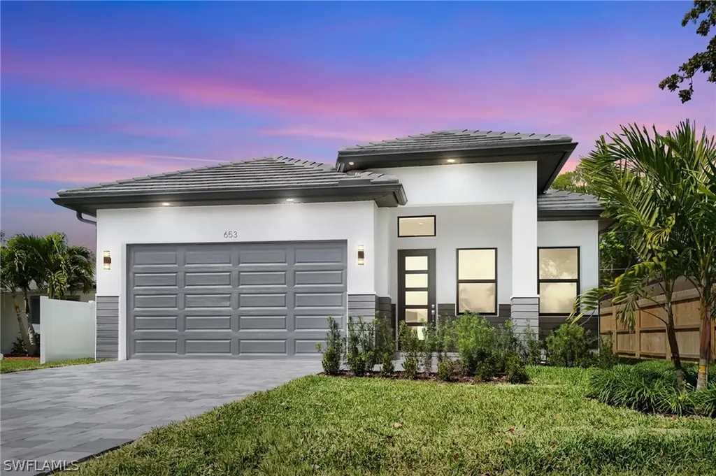 653 107th Avenue N Naples FL 34108