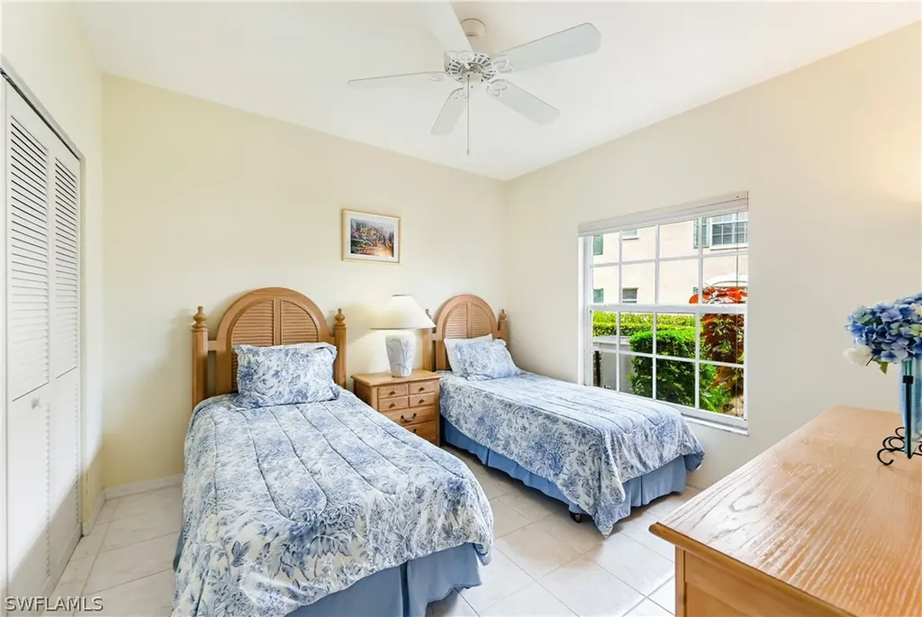 829 Tanbark Drive Naples FL 34108