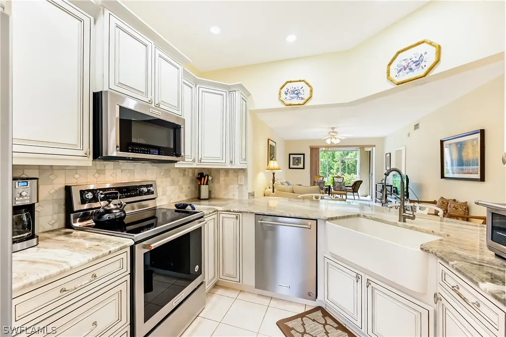 829 Tanbark Drive Naples FL 34108