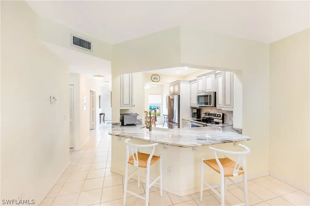 829 Tanbark Drive Naples FL 34108