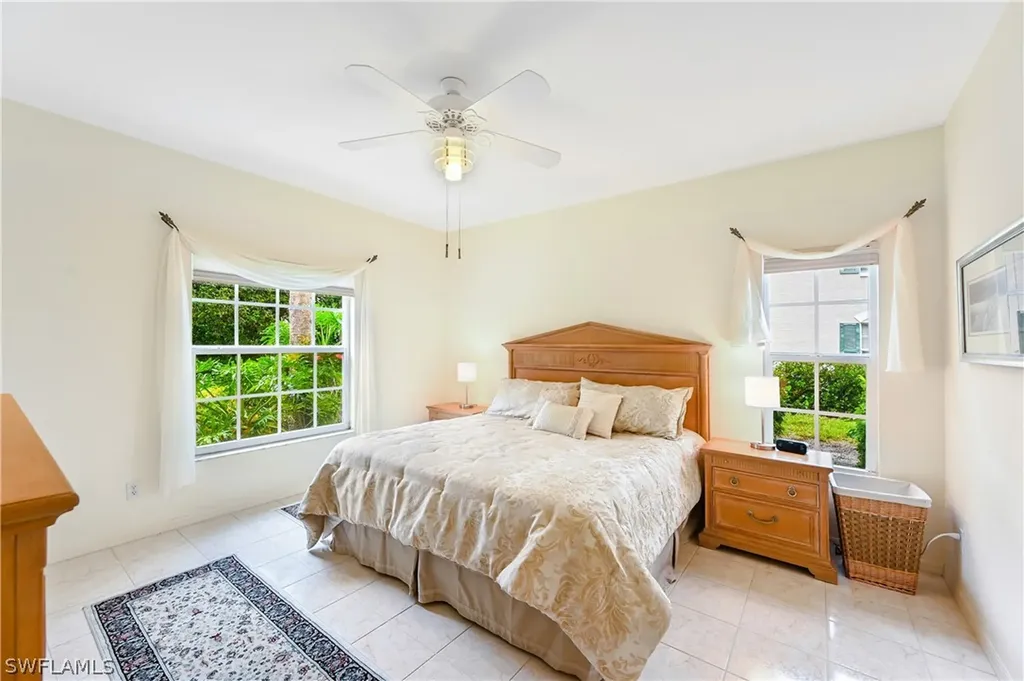 829 Tanbark Drive Naples FL 34108