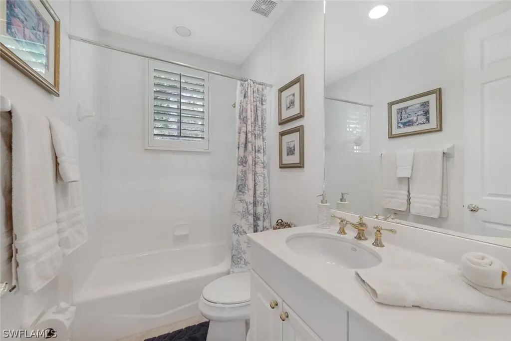 2625 Estrella Court Naples FL 34109