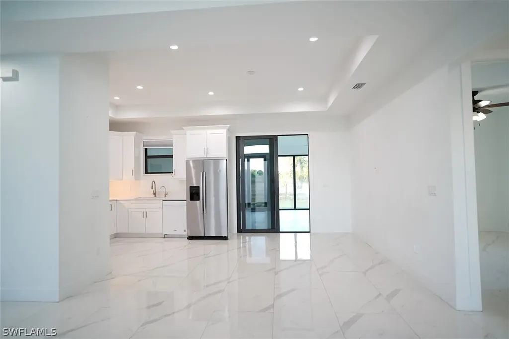 593 39th Avenue NW Naples FL 34120