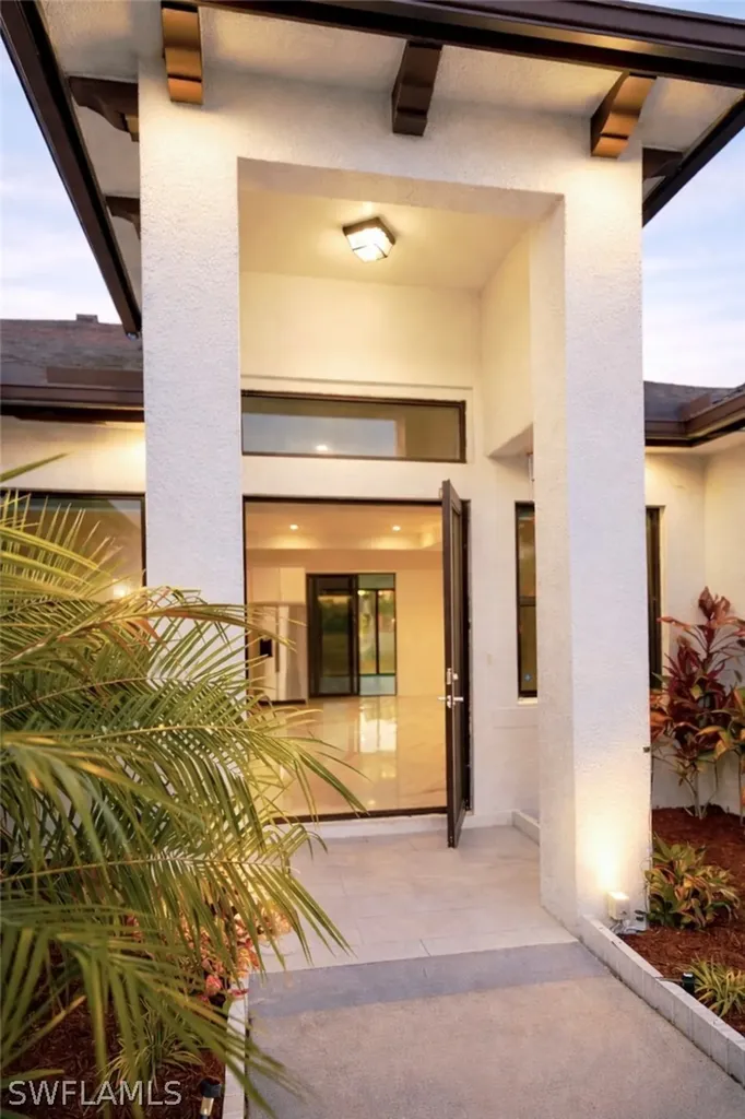 593 39th Avenue NW Naples FL 34120