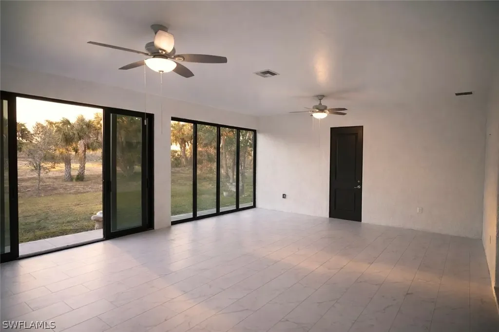 593 39th Avenue NW Naples FL 34120