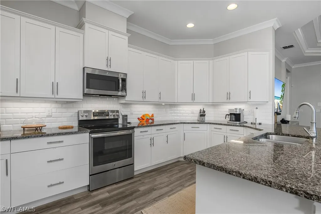 6907 Cay Court Naples FL 34113