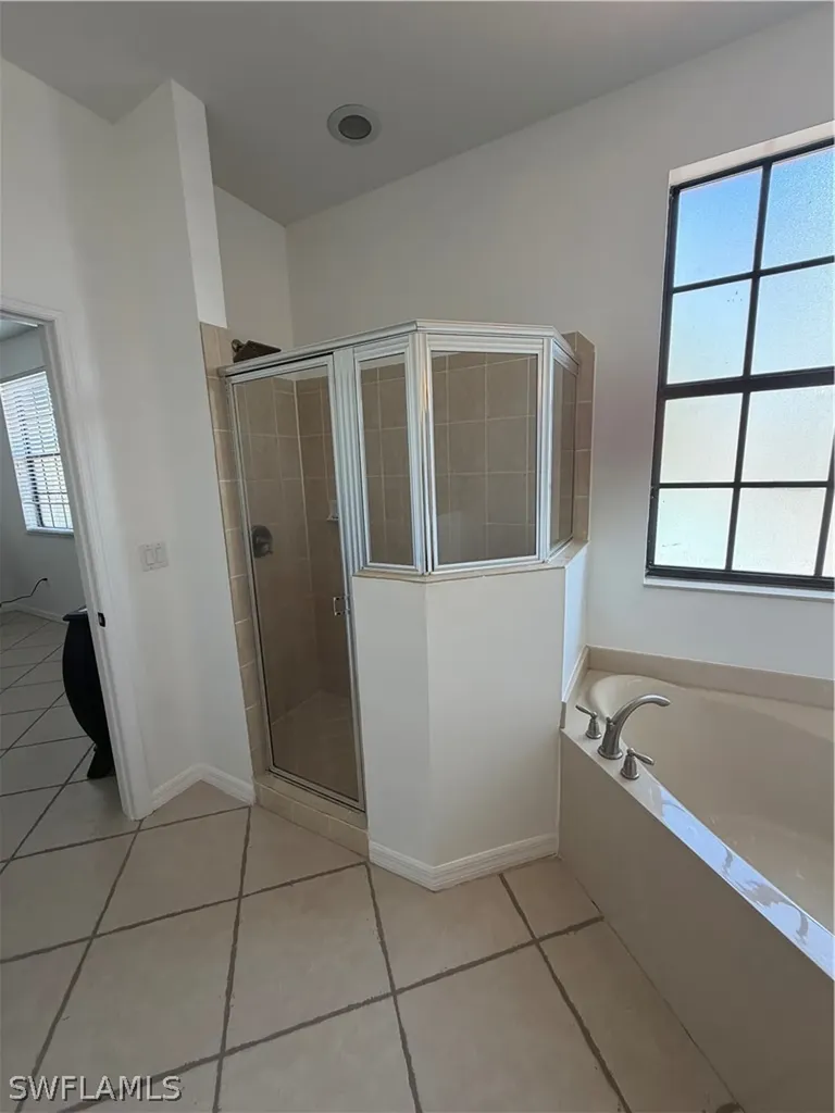 7431 Bristol Circle Naples FL 34120