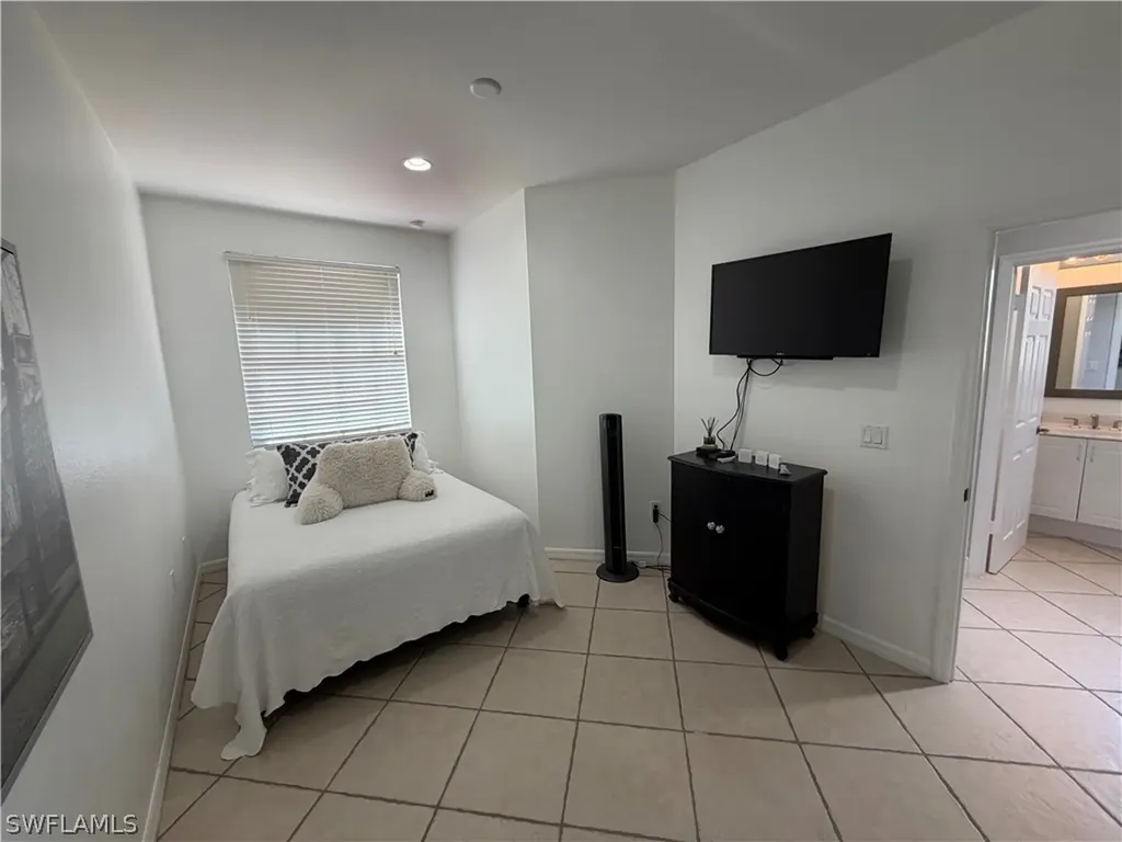 7431 Bristol Circle Naples FL 34120