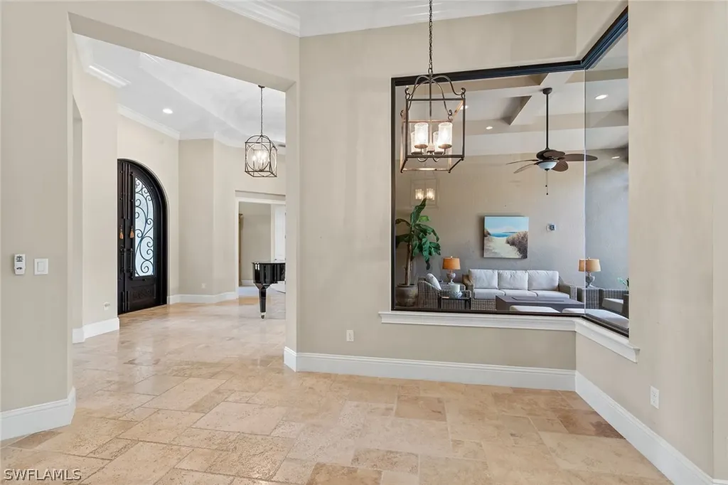6081 Tamworth Court Naples FL 34119