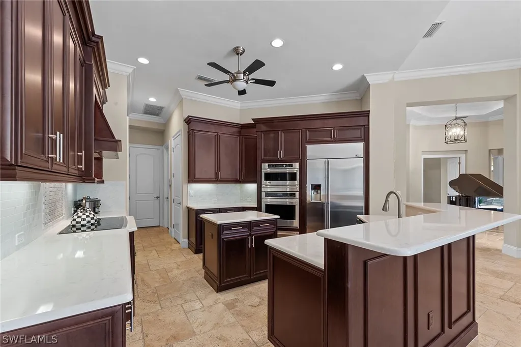 6081 Tamworth Court Naples FL 34119
