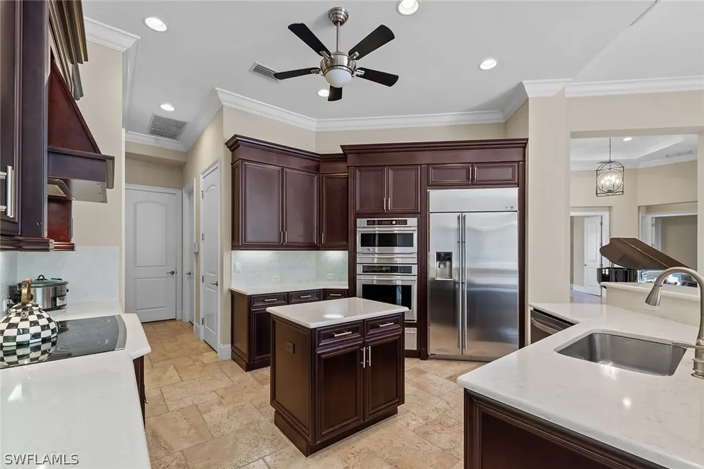 6081 Tamworth Court Naples FL 34119