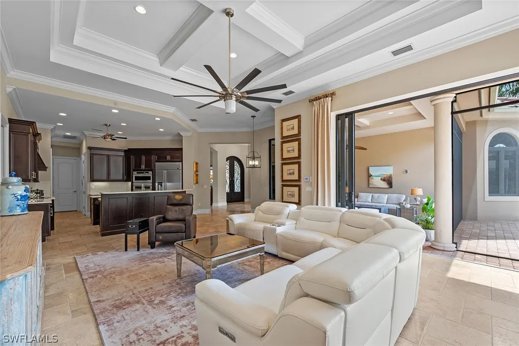 6081 Tamworth Court Naples FL 34119