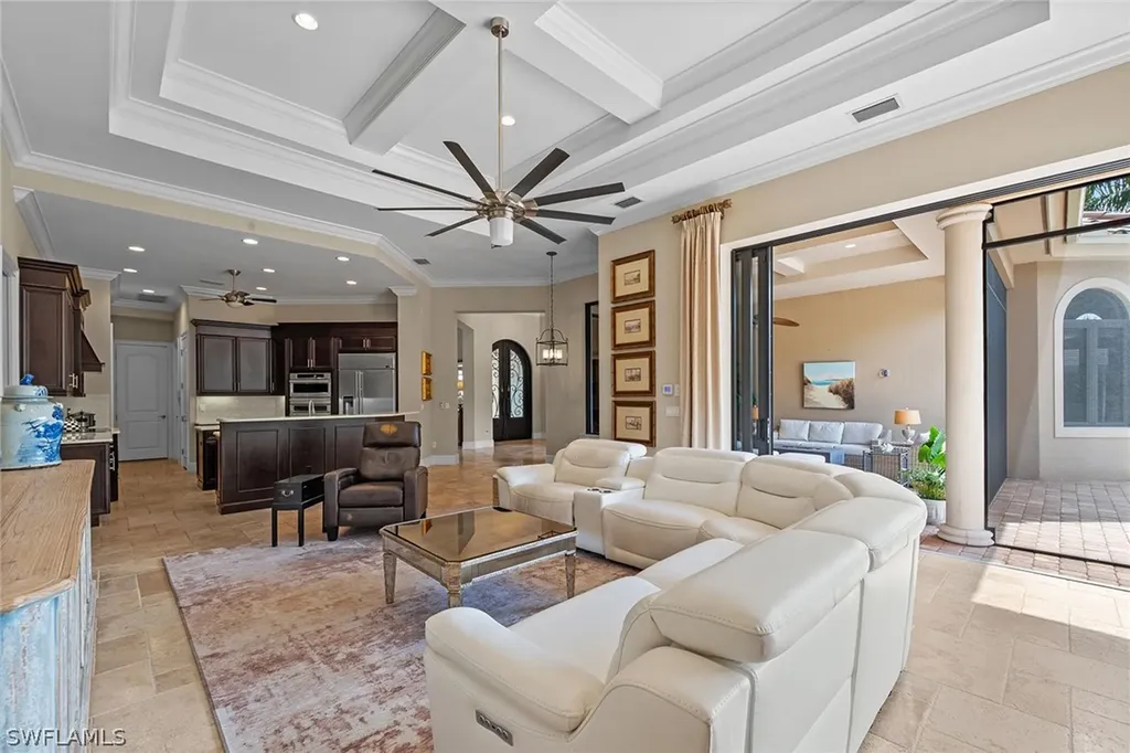6081 Tamworth Court Naples FL 34119