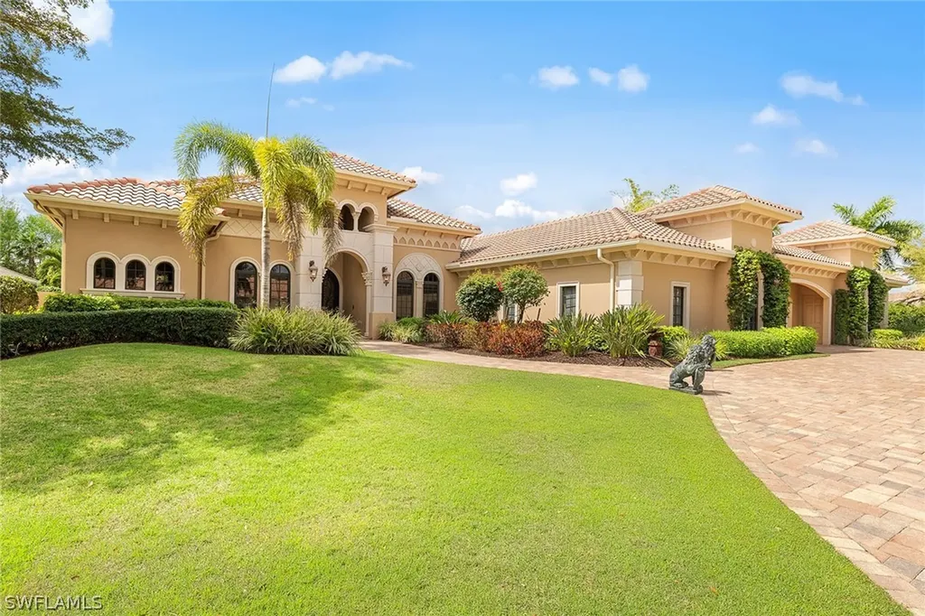6081 Tamworth Court Naples FL 34119