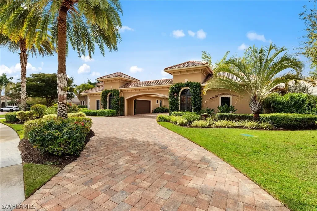 6081 Tamworth Court Naples FL 34119