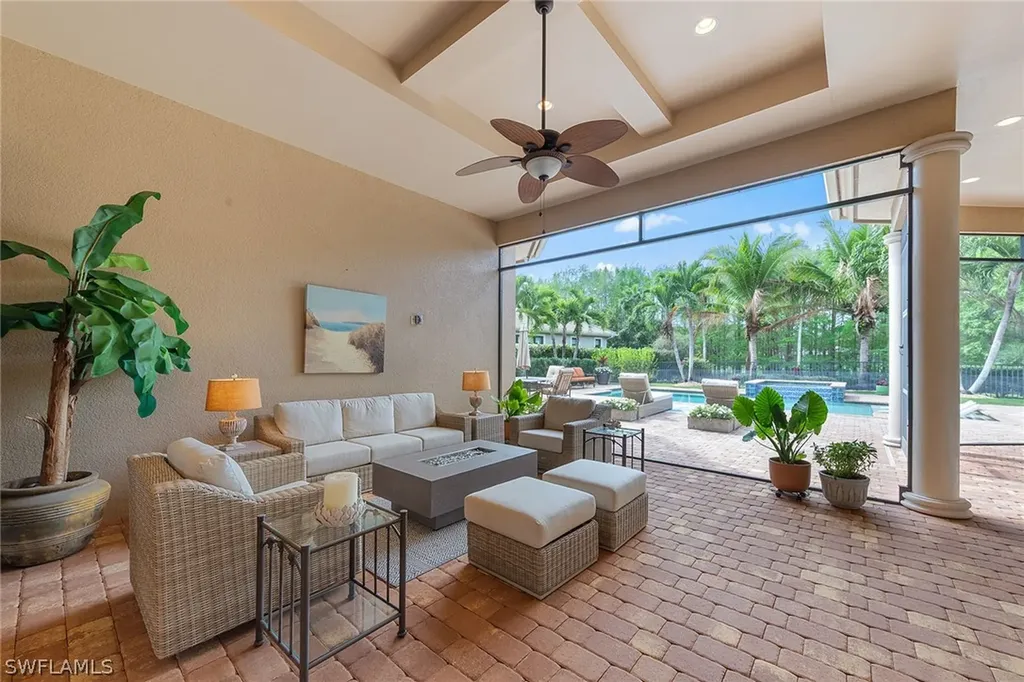 6081 Tamworth Court Naples FL 34119