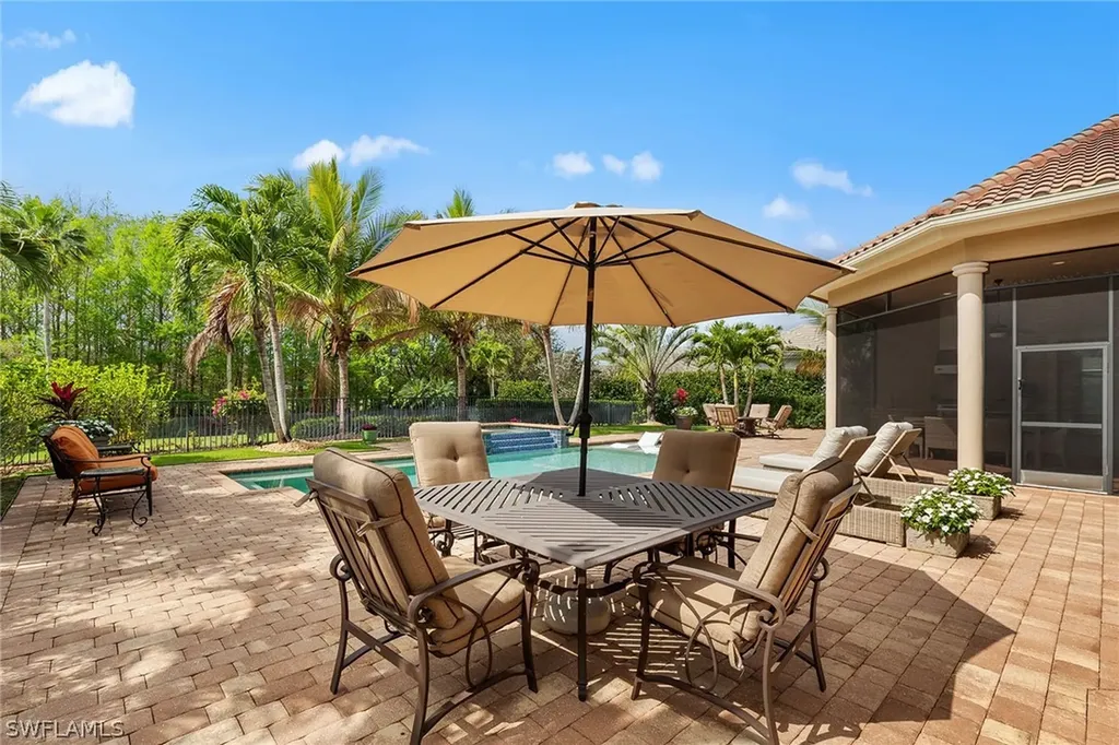 6081 Tamworth Court Naples FL 34119