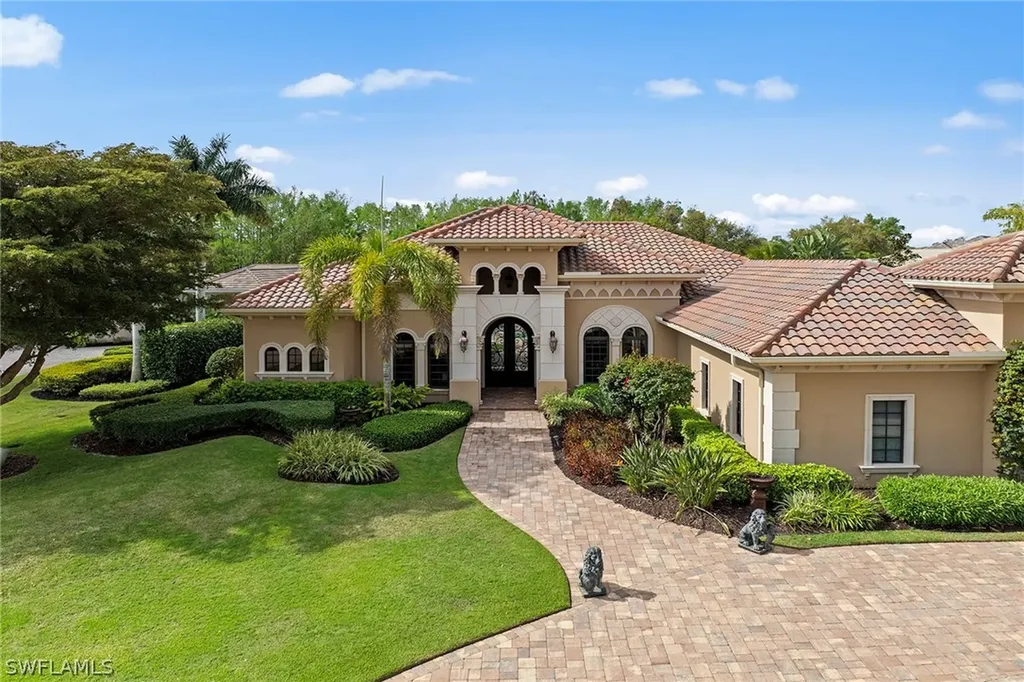 6081 Tamworth Court Naples FL 34119
