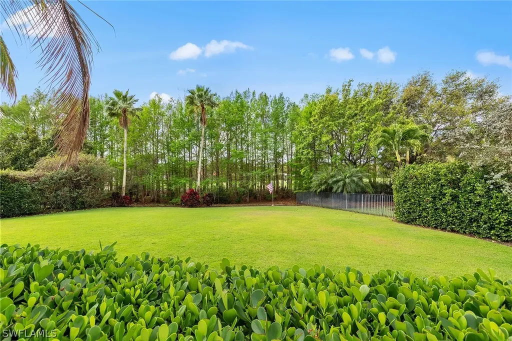 6081 Tamworth Court Naples FL 34119