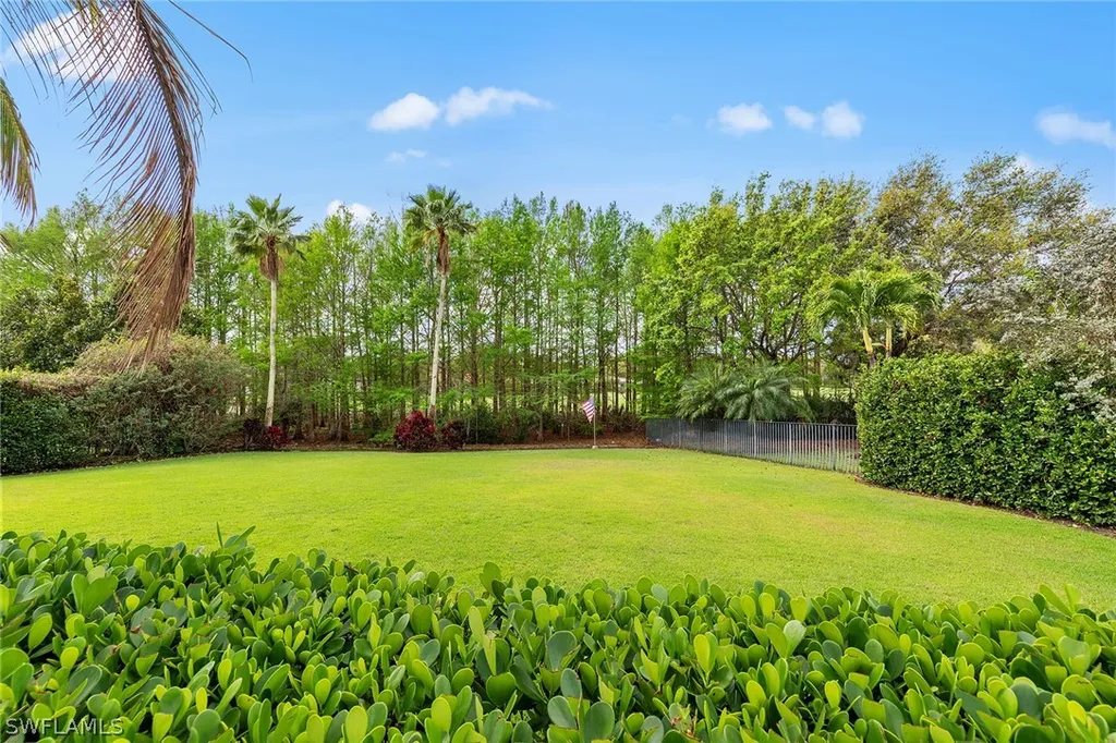 6081 Tamworth Court Naples FL 34119