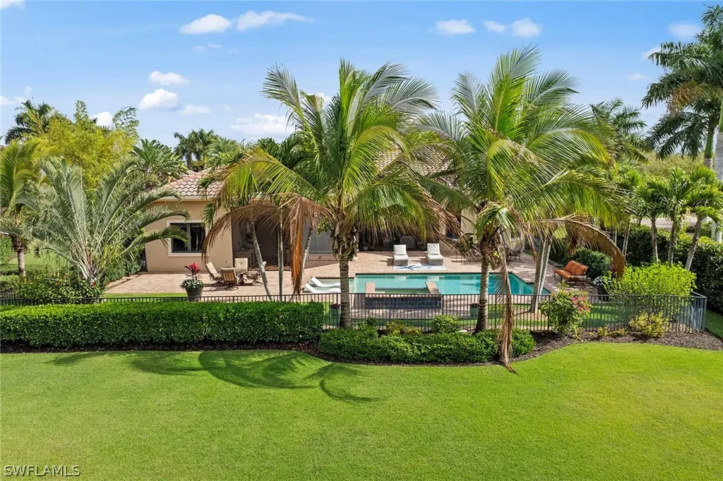 6081 Tamworth Court Naples FL 34119