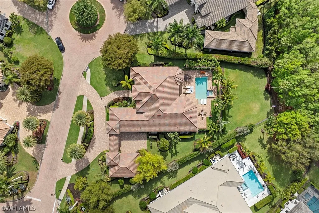 6081 Tamworth Court Naples FL 34119