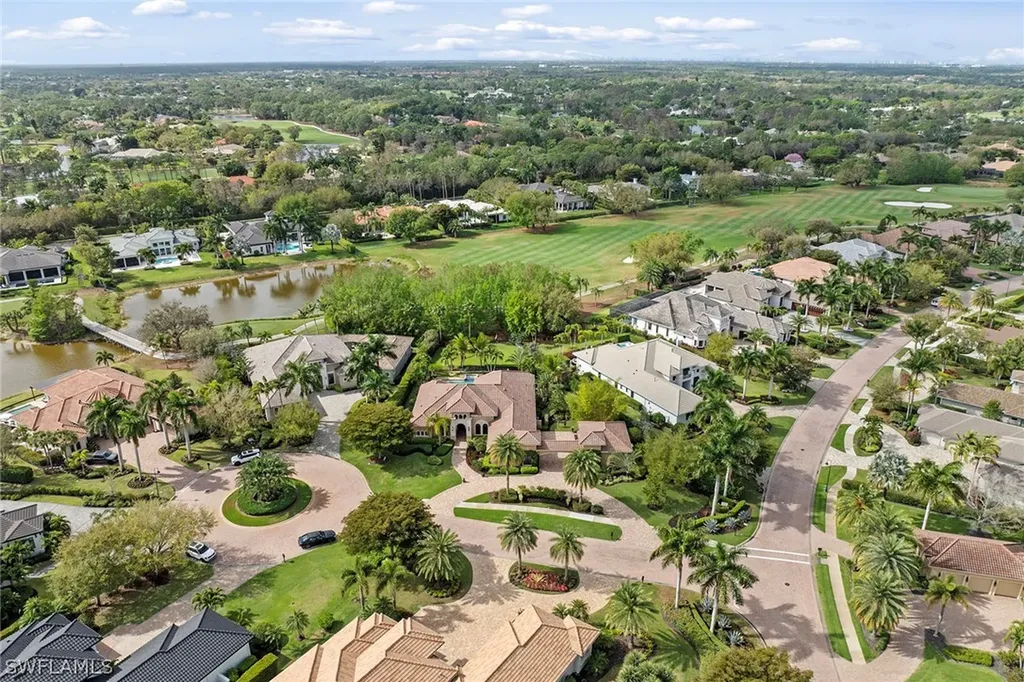 6081 Tamworth Court Naples FL 34119