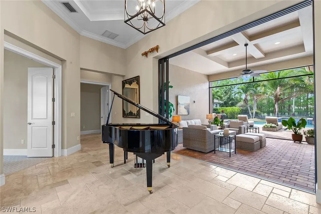 6081 Tamworth Court Naples FL 34119