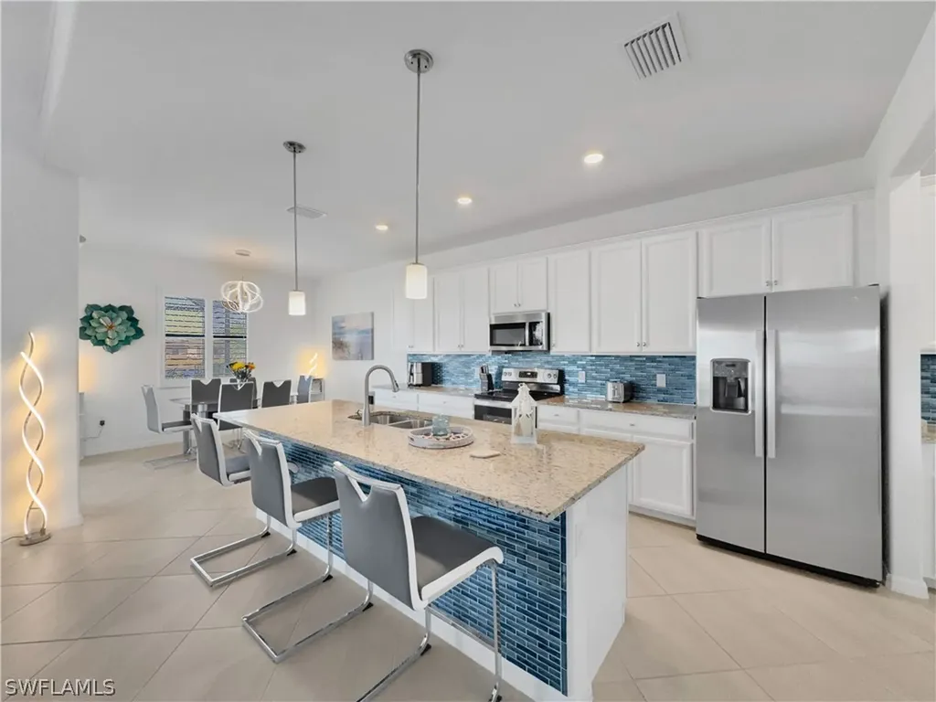 3319 Menores Way Fort Myers FL 33905