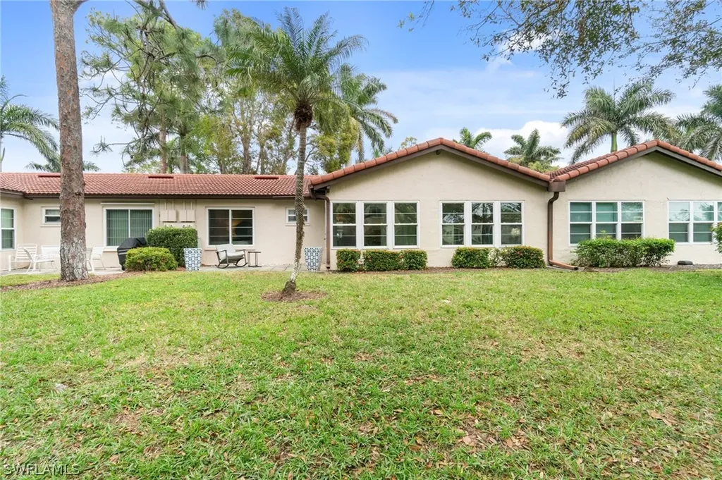1094 Forest Lakes Drive Naples FL 34105