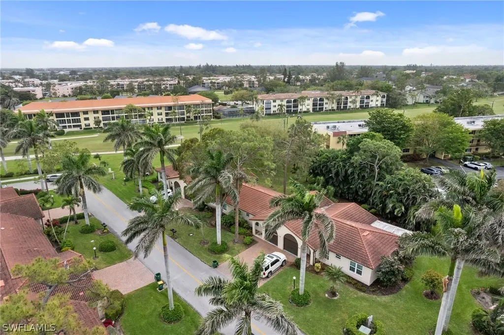 1094 Forest Lakes Drive Naples FL 34105