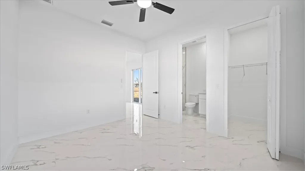 826/828 Diplomat Parkway E Cape Coral FL 33909