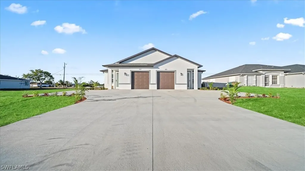 826/828 Diplomat Parkway E Cape Coral FL 33909