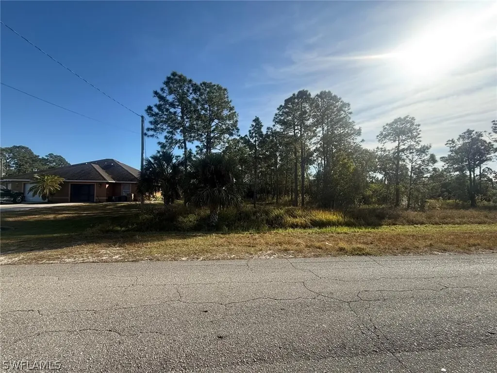 753/755 Eisenhower Boulevard Lehigh Acres FL 33974