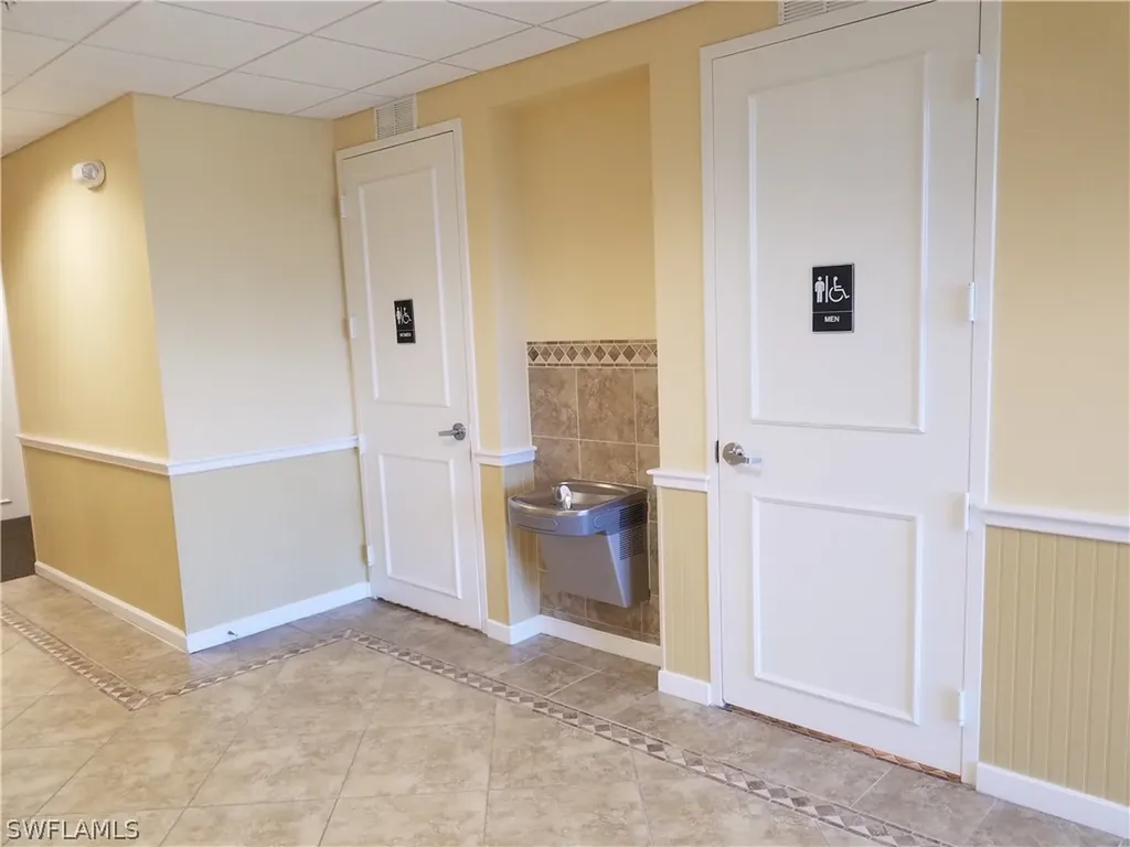 3960 Radio Road Naples FL 34104