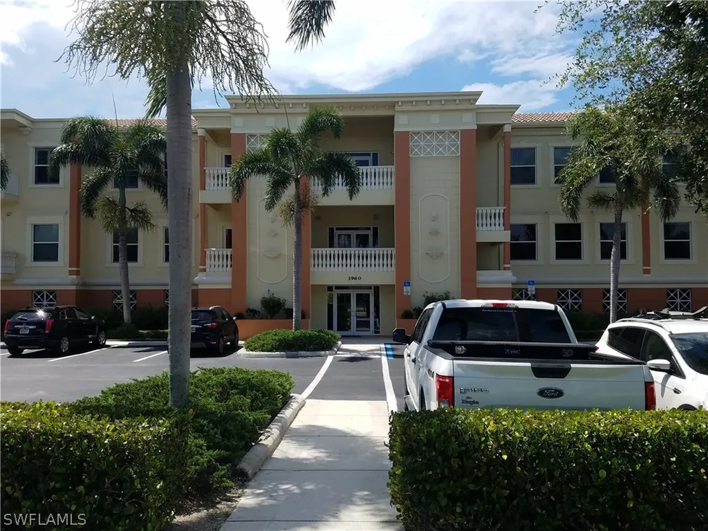3960 Radio Road Naples FL 34104