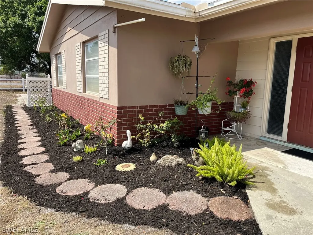 8201 Dosonte Lane North Fort Myers FL 33917