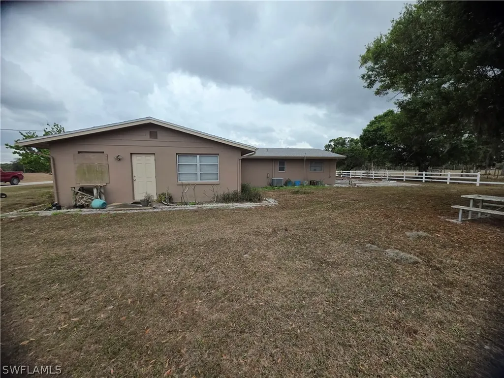 8201 Dosonte Lane North Fort Myers FL 33917