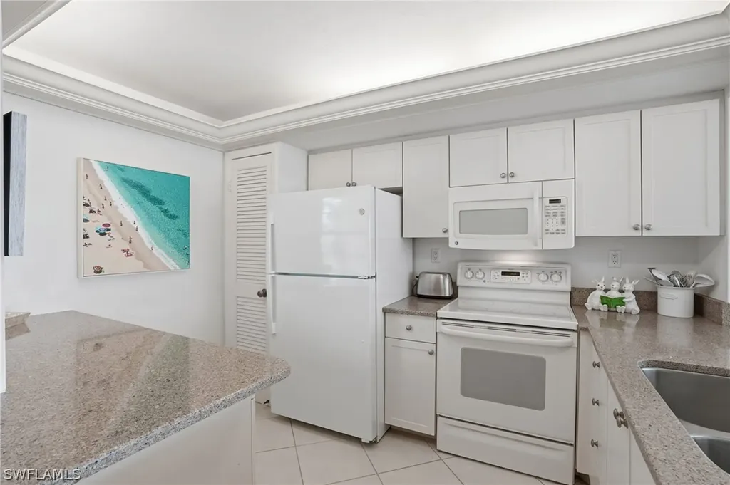 1083 Forest Lakes Drive Naples FL 34105
