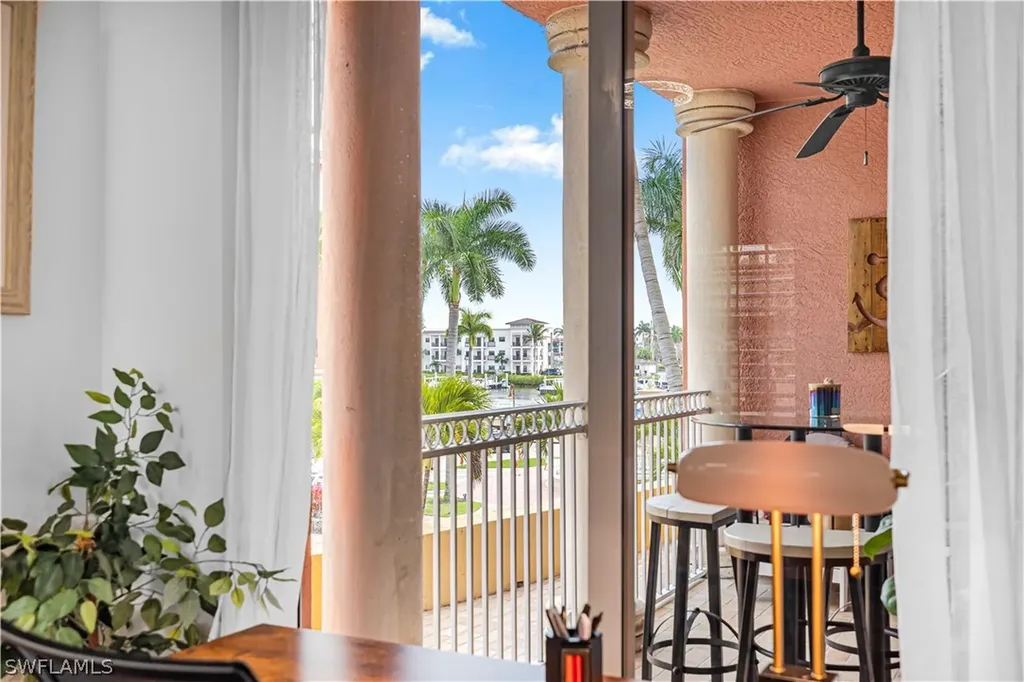 450 Bayfront Place Naples FL 34102
