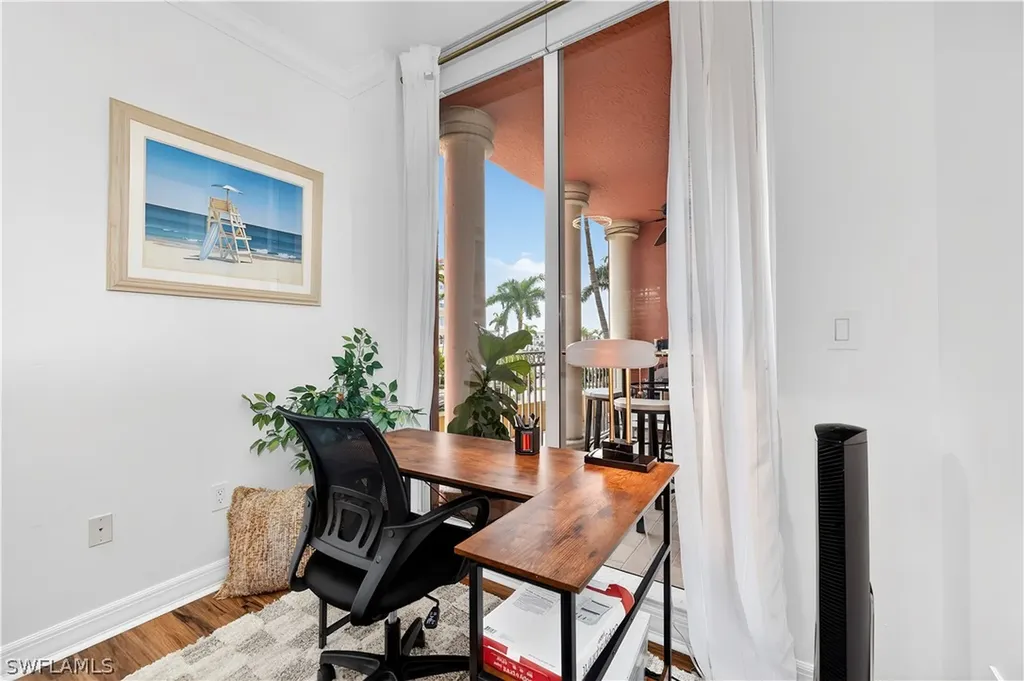 450 Bayfront Place Naples FL 34102