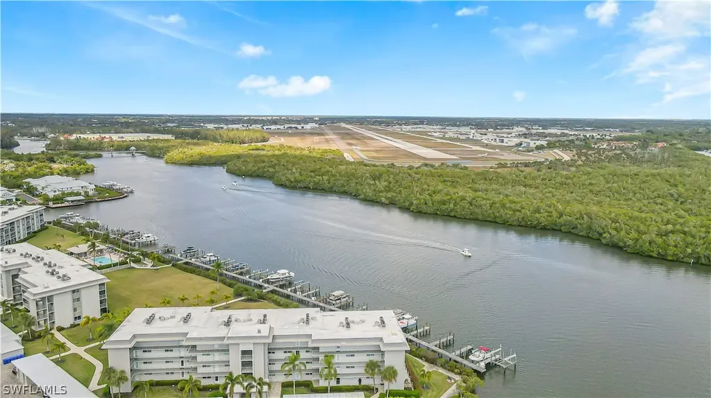 450 Bayfront Place Naples FL 34102