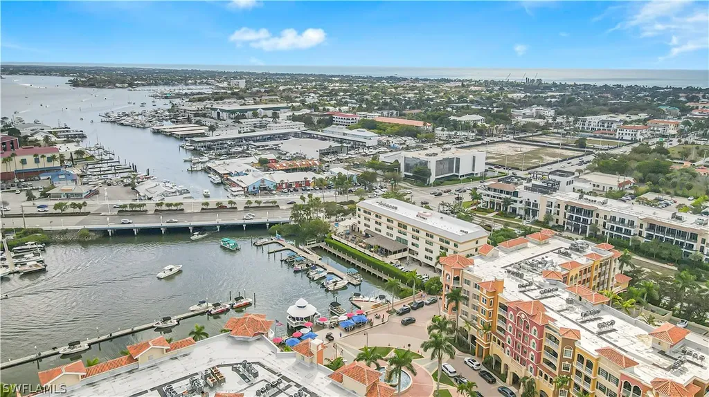 450 Bayfront Place Naples FL 34102