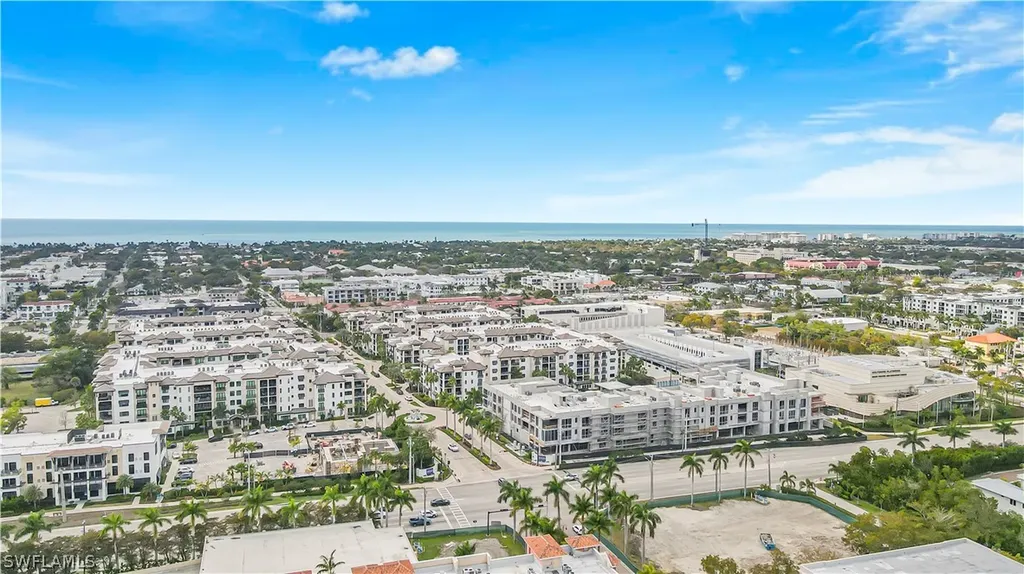 450 Bayfront Place Naples FL 34102