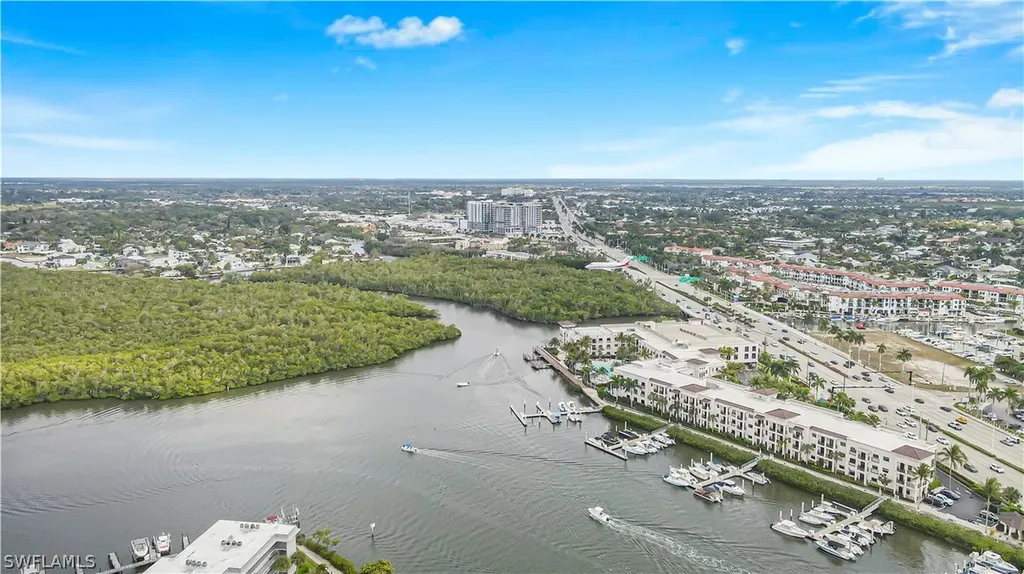 450 Bayfront Place Naples FL 34102