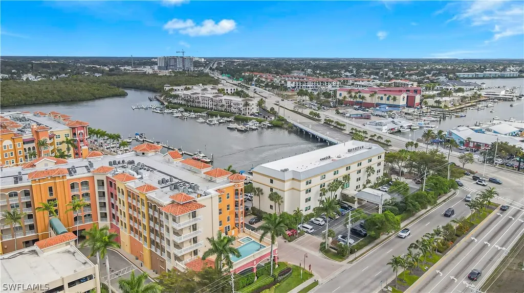 450 Bayfront Place Naples FL 34102