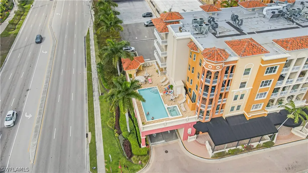 450 Bayfront Place Naples FL 34102