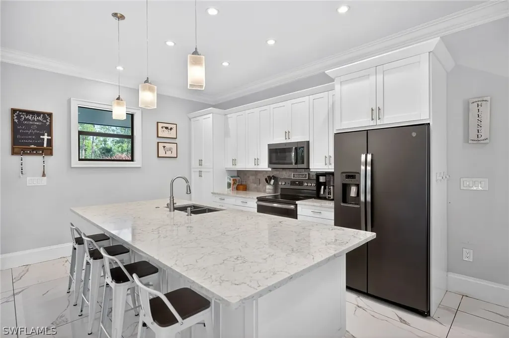 4233 4th Avenue NE Naples FL 34120