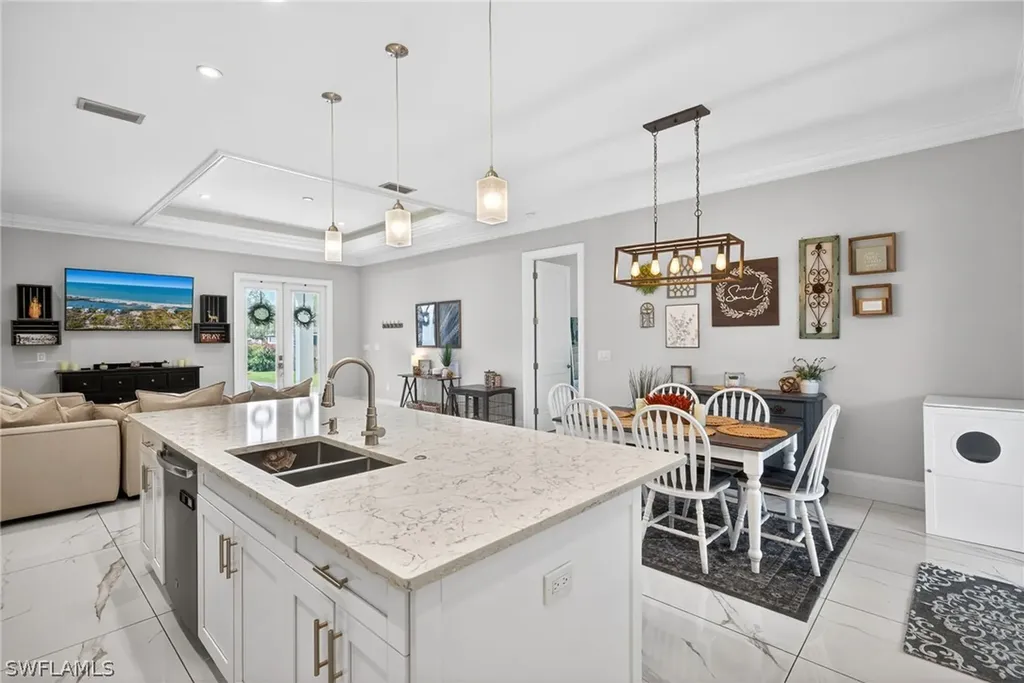 4233 4th Avenue NE Naples FL 34120