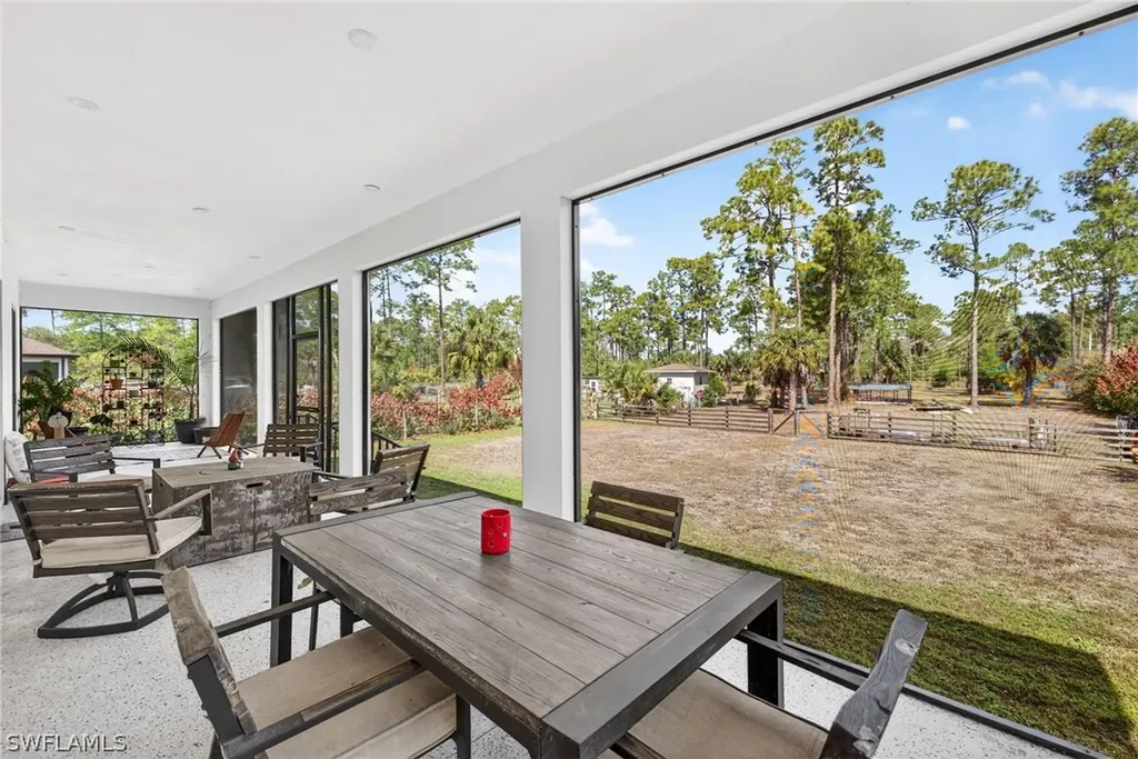 4233 4th Avenue NE Naples FL 34120